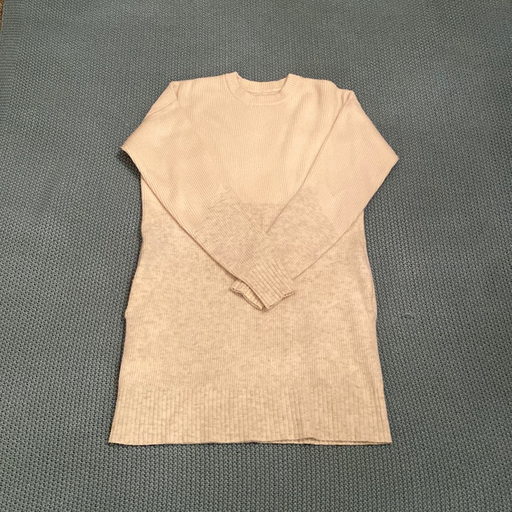 Lulu lemon sweater